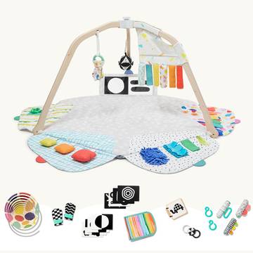 Lovevery Winter Warmth Gift Set